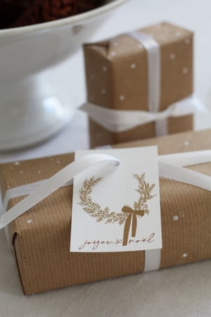 Image of Etiquette-cadeaux Noël couronne végétale