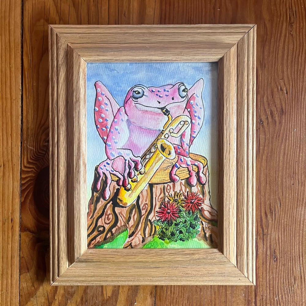 Image of Baritone Frog on Stump