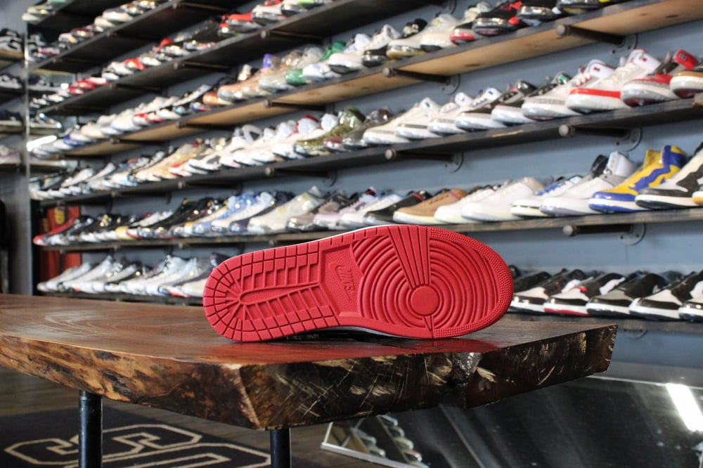 AIR JORDAN I (1) RETRO LOW OG "CHICAGO" (2025)