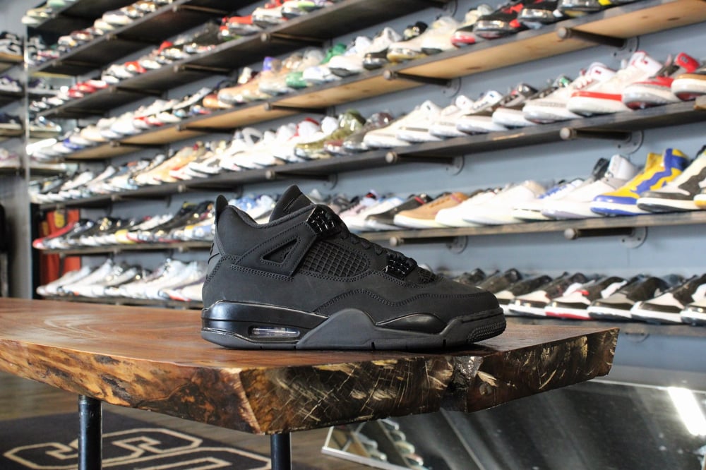 Air Jordan IV (4) RETRO "BLACK CAT" (2025)