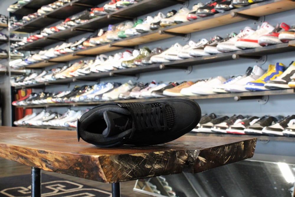 Air Jordan IV (4) RETRO "BLACK CAT" (2025)