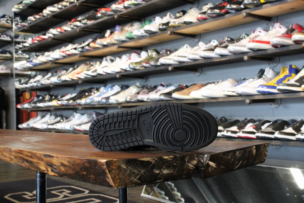 Air Jordan I (1) RETRO LOW SE "ELEPHANT PRINT/TOUR YELLOW"