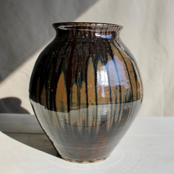Image of 2 gallon alkaline vase