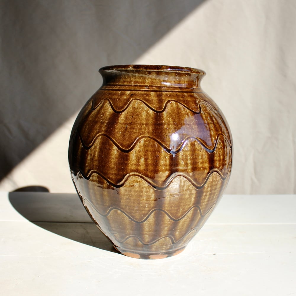 Image of Honey Alkaline Vase