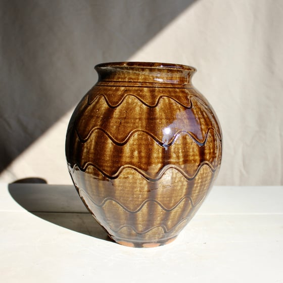 Image of Honey Alkaline Vase