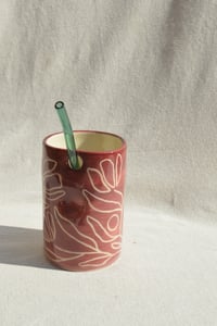 Image 2 of The SoulShine Co. Grip Straw Cup - Sangria Flora Adora