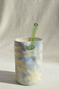 Image 1 of The SoulShine Co. Grip Straw Cup - Winter Sky