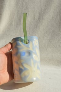Image 13 of The SoulShine Co. Grip Straw Cup - Winter Sky