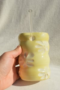 Image 2 of The SoulShine Co. Wavy Straw Cup - Melted Butter