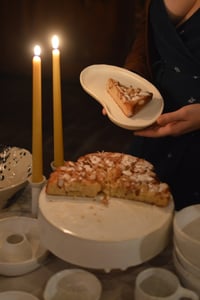 Image 1 of Cake & Pie Stand in Fresh Snow