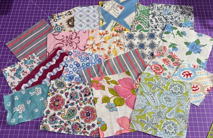 Image of 20 pieces of feedsack as shown 