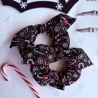 Winter Peppermint Scrunchie