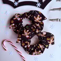 Gingerdead Scrunchie