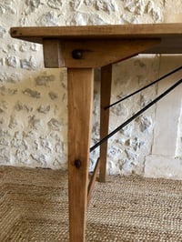 Image 25 of Ancienne table de métier pliante