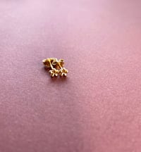 Image 4 of Boucles d'oreilles puces Flowers