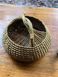 Image 1 of  Petit panier rond - Small round basket