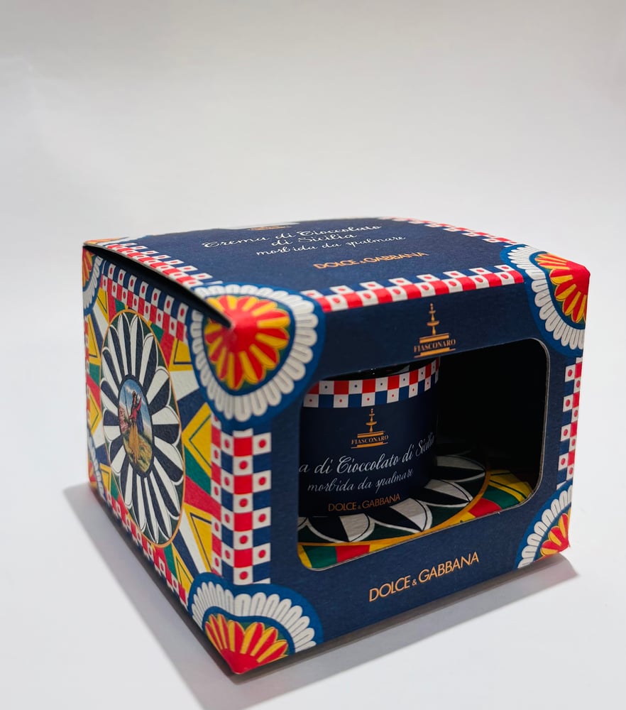 Image of  D&G Chocolate Spread with Knife