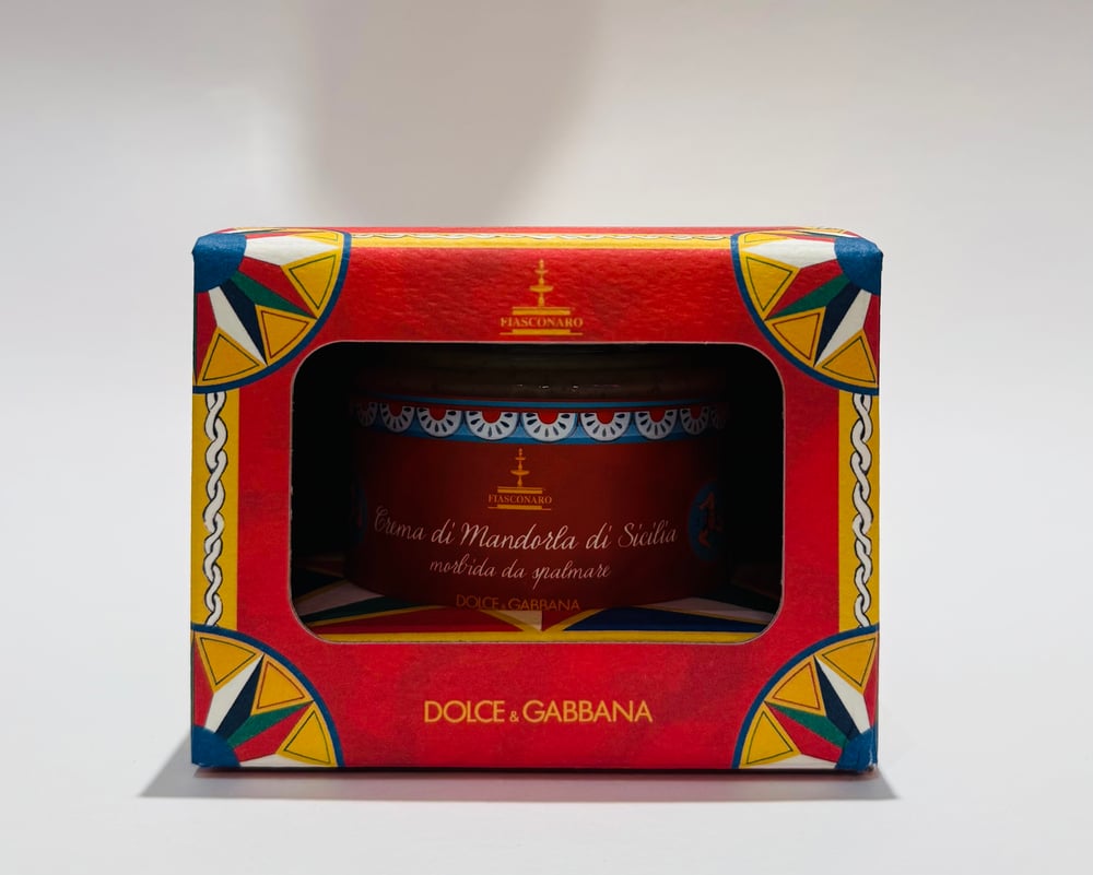 Image of D&G Almond Spread with Knife