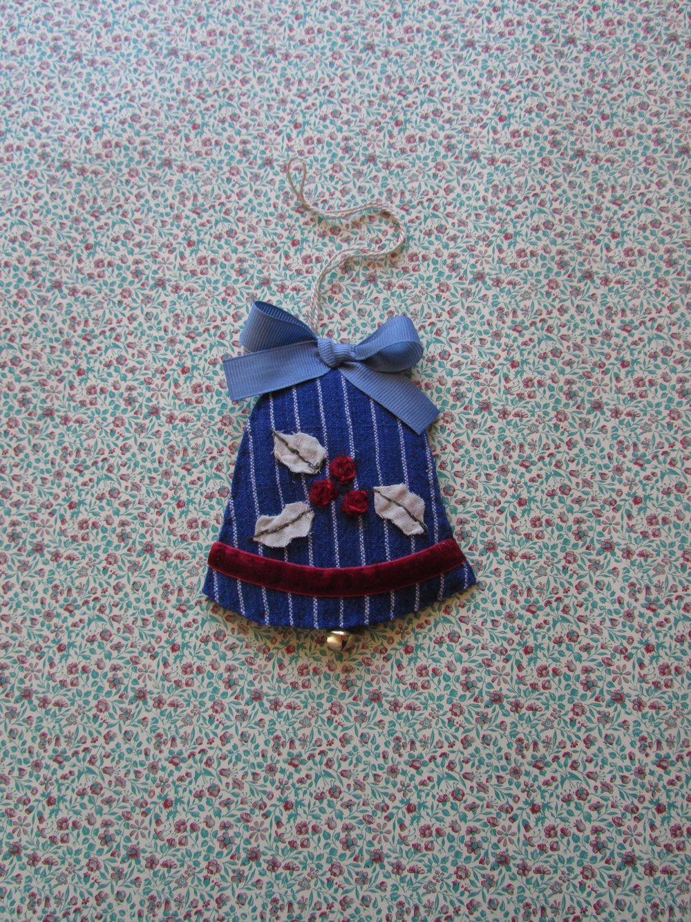Image of Christmas bell ornament 2