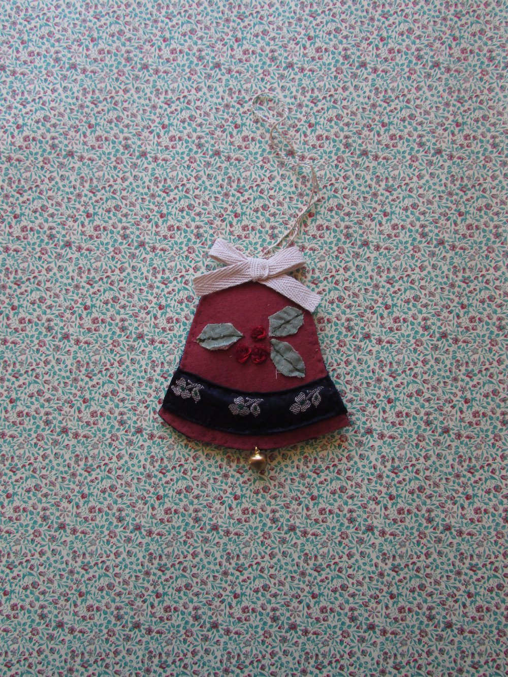 Image of Christmas bell ornament 4