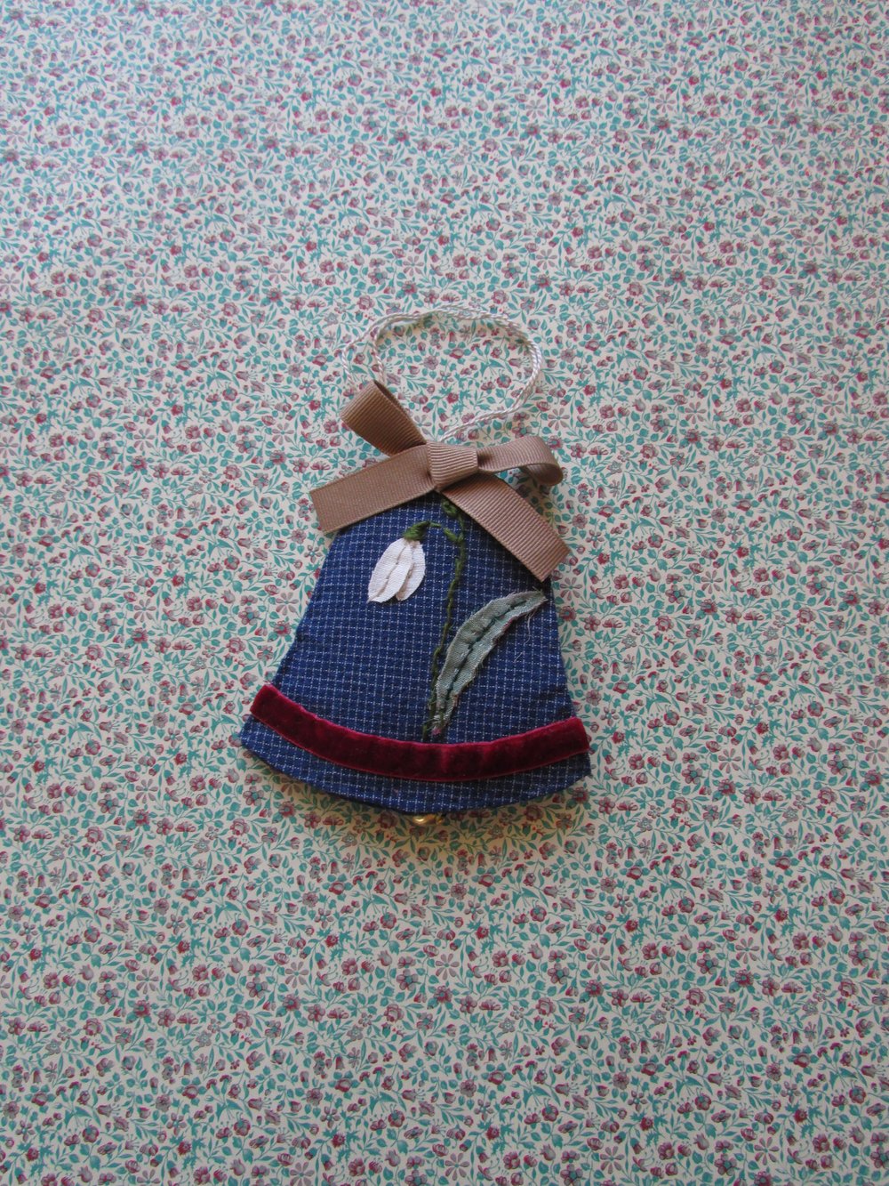 Image of Christmas bell ornament 5