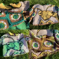 Image 3 of sweater - mantis