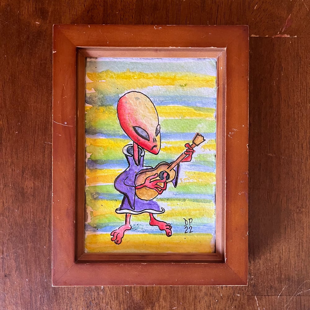 Image of Alien Strummer