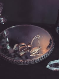 Image 1 of Hand clip