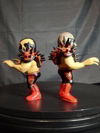 Image 4 of King Of Toy Road Warriors Hawk and Animal Red Shoulder Pads Version Set *USED* 