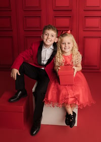 Image 2 of Holiday Studio Mini Sessions November 23rd, 2025