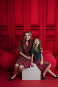 Image 5 of Holiday Studio Mini Sessions November 23rd, 2025