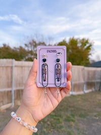 Image 2 of spooky skeleton 