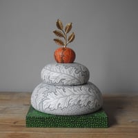 Image 2 of kagami mochi (william morris) 