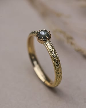 Image of 18ct yellow gold, grey rose-cut diamond Orange Blossom ring (LON268)