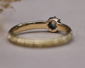 Image of 18ct yellow gold, grey rose-cut diamond Orange Blossom ring (LON268)