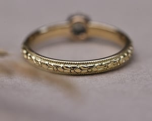 Image of 18ct yellow gold, grey rose-cut diamond Orange Blossom ring (LON268)