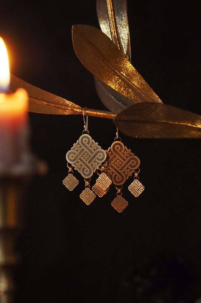 Käpälikkö II - korvakorut