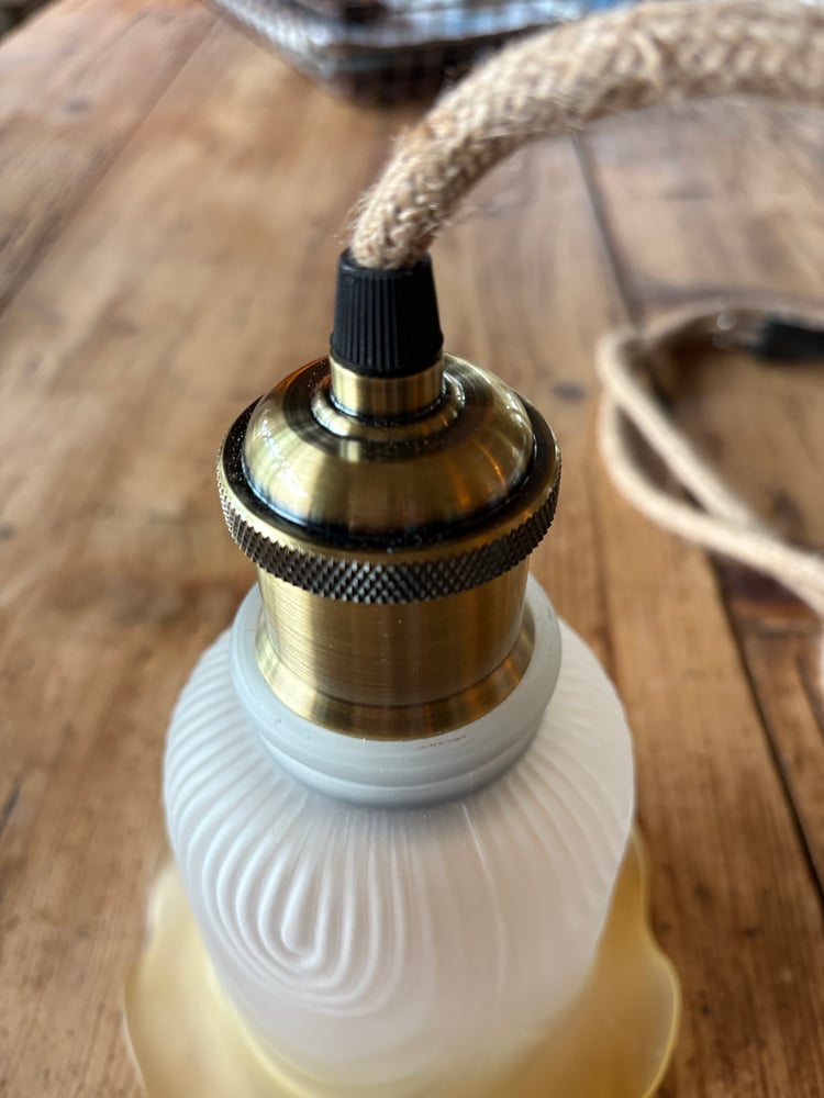 Image of Baladeuse en opaline & laiton – lumière douce et charme rétro N°1