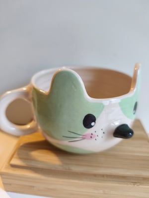 Image of Tasse chat vert clair celadon
