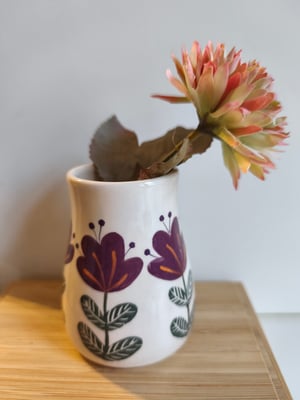 Image of Petit vase fleurs bordeau