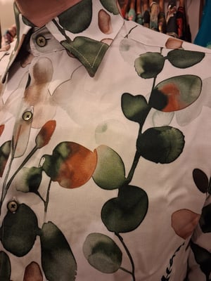 Image of Cream leaves 