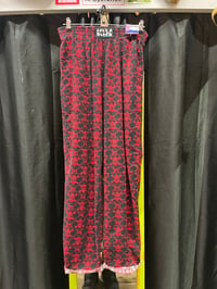 Image 12 of 1980s Life’s A Beach Rare Skull Black & Red Size Sm/ Medium Pants