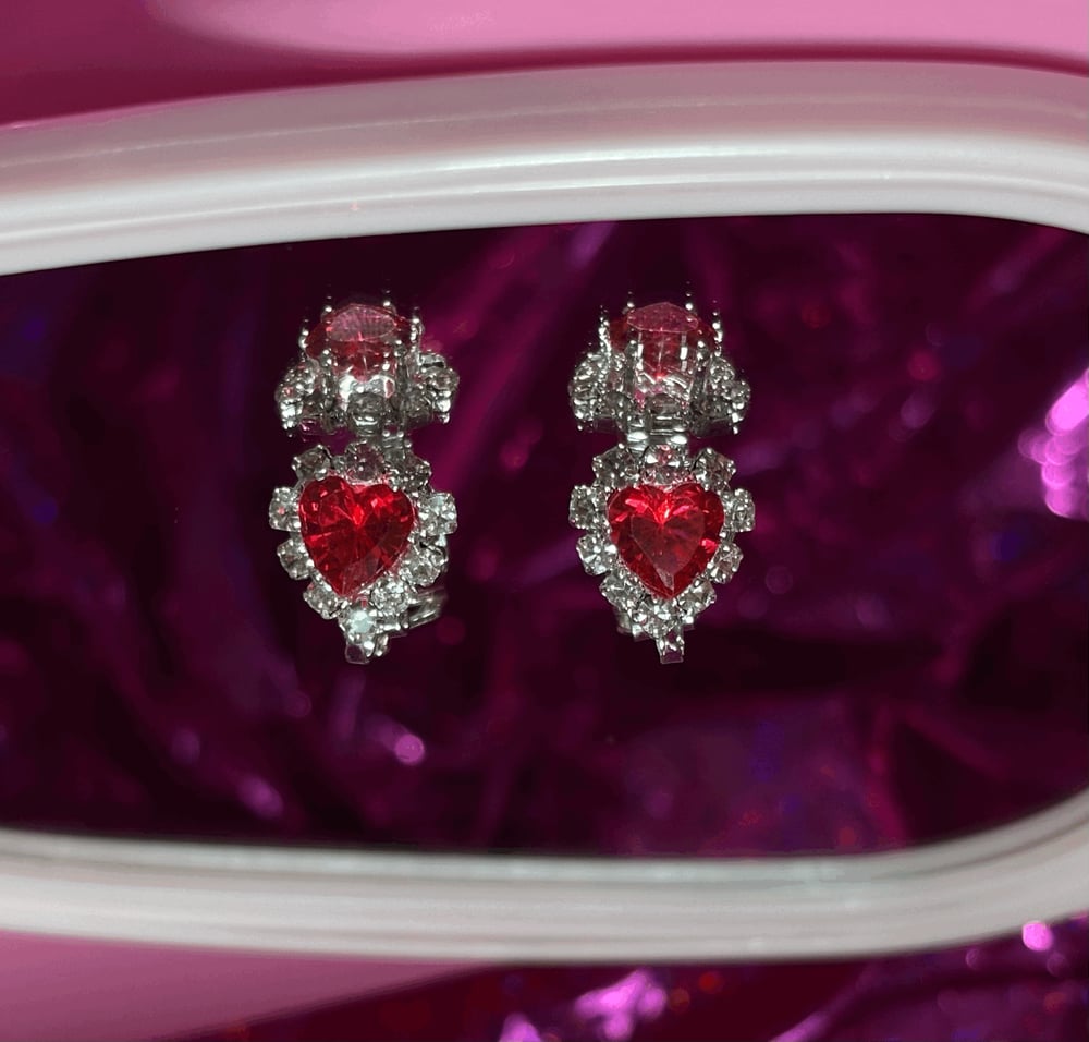 Image of (CLIP ON) Ruby Earrings / Aritos Ruby (CON CLIP)