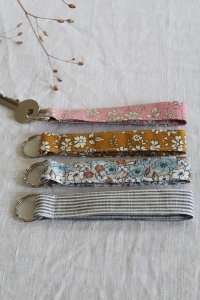 Image of Porte clé bracelet en tissus 