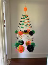 Image 1 of Orange & Green Mums Pajak