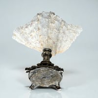 Image 11 of Gros coquillage bénitier Tridacne sur pied en métal argenté fin XIXe avec griffons - Vide-poche 