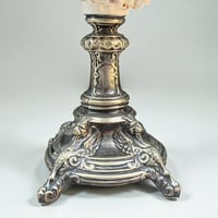 Image 13 of Gros coquillage bénitier Tridacne sur pied en métal argenté fin XIXe avec griffons - Vide-poche 