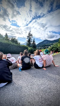 Image 3 of T-Shirt WATCH THE FEMMES | Tour De France Femmes 2025