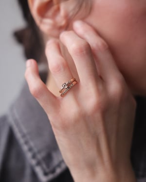 Image of 18ct Rose gold, grey rose-cut diamond horn texture ring (LON270)