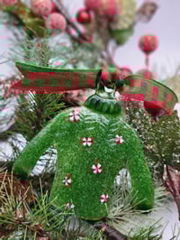 Image 3 of Green Twisties